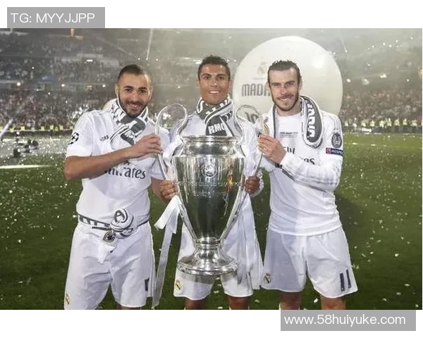 足球三分球历史最佳十位球星排名解析与他们的经典时刻回顾