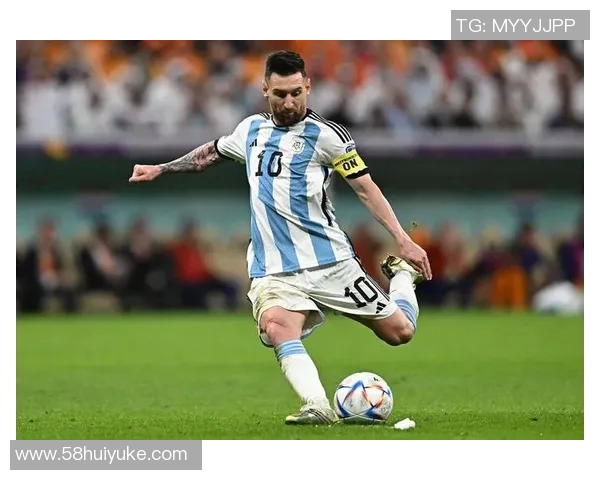 足球巨星激情发声手握话筒尽显领袖风采引爆全场热血时刻 足球巨星激情发声手握话筒尽显领袖风采引爆全场热血时刻